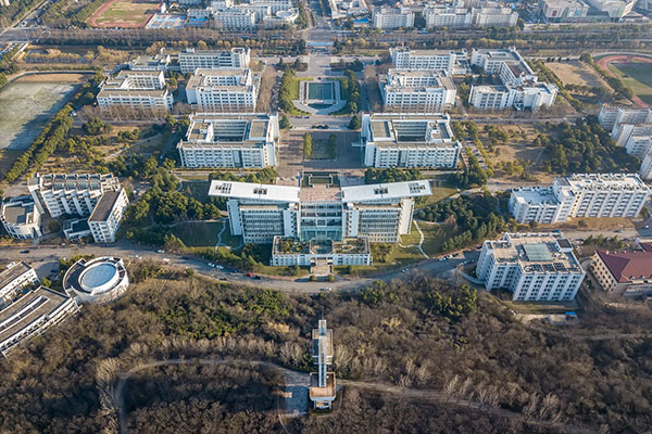 南京大学